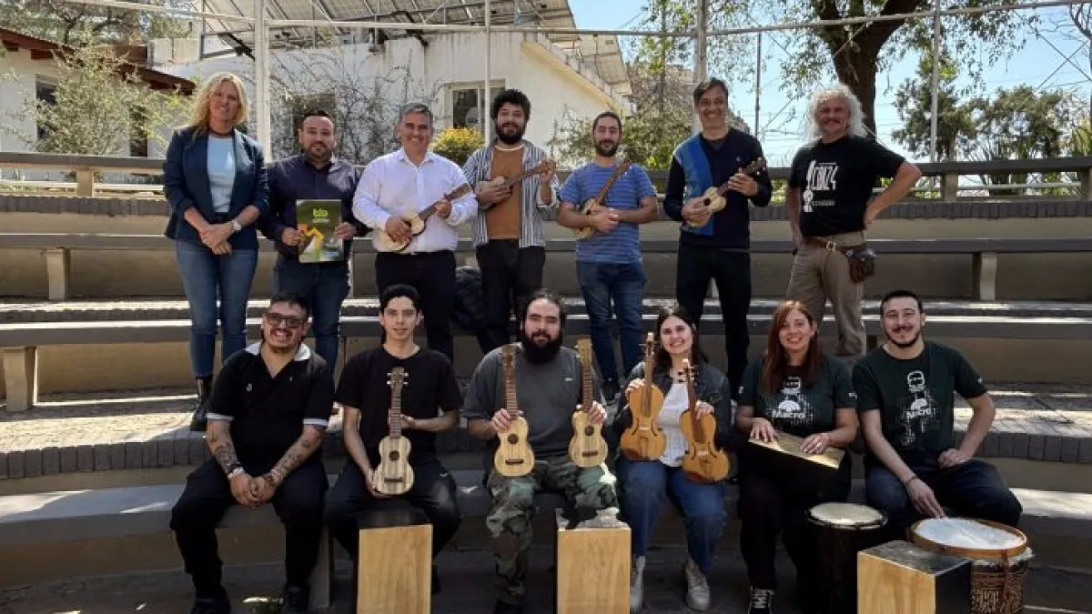 Orquestas barriales de la ciudad recibieron instrumentos musicales reciclados