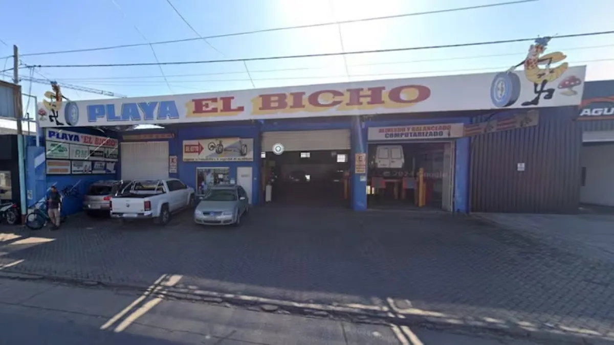 Accidente laboral: un hombre murió aplastado por un automóvil