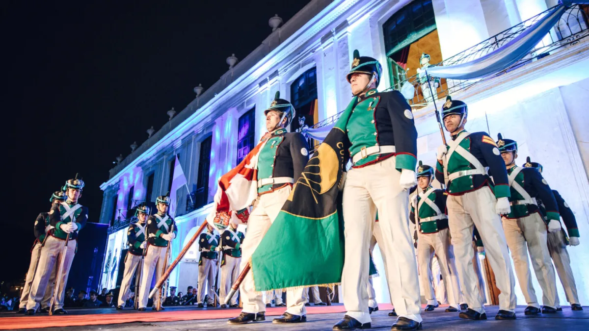 Aniversario de la Revolución de Mayo: el tradicional cambio de guardia será este sábado en el Cabildo Histórico