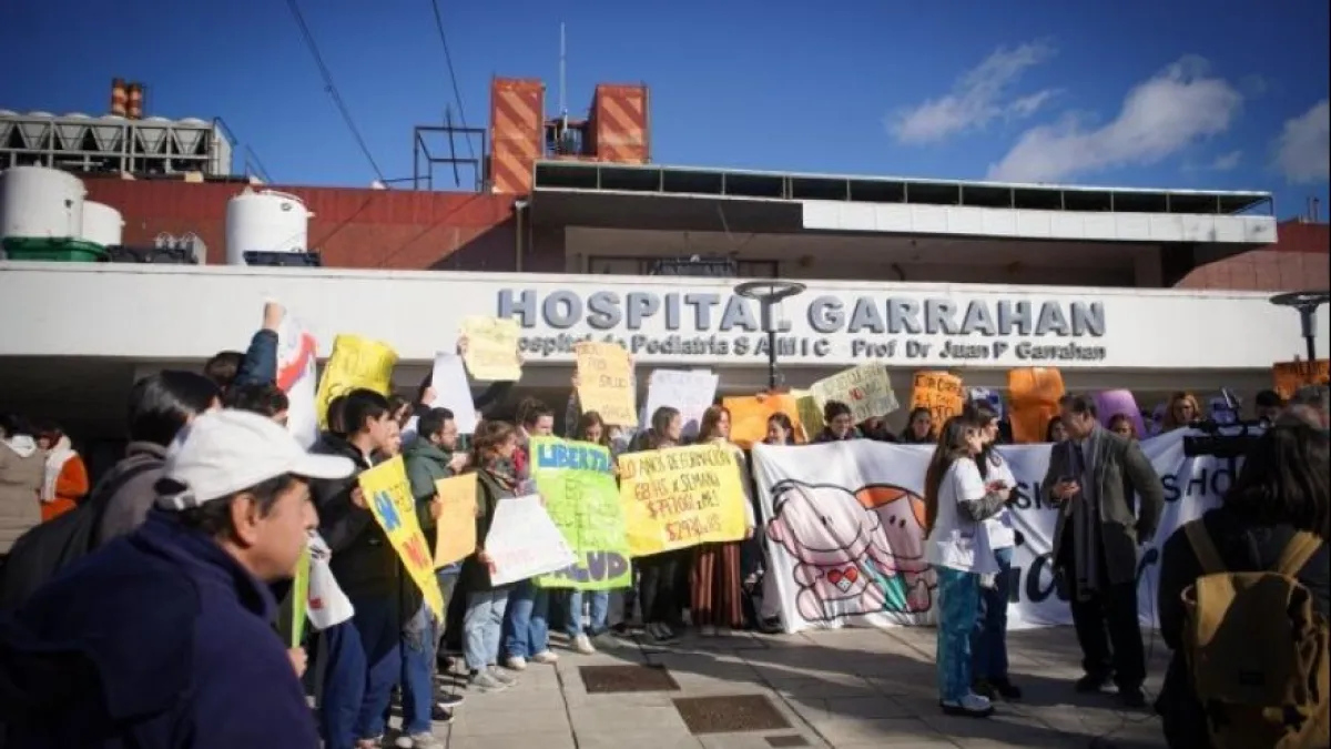 El Gobierno se reúne este miércoles con los gremios por la crisis del Garrahan
