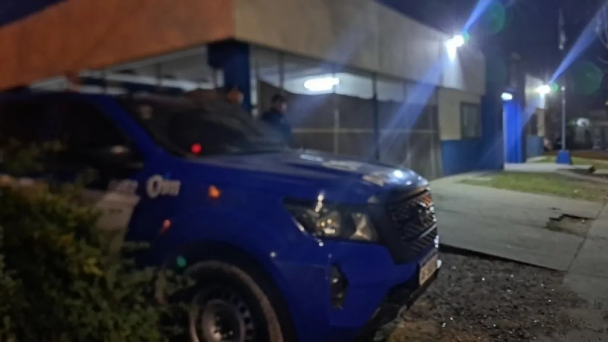 Atacaron una comisaría a pedradas y hay dos efectivos lesionados