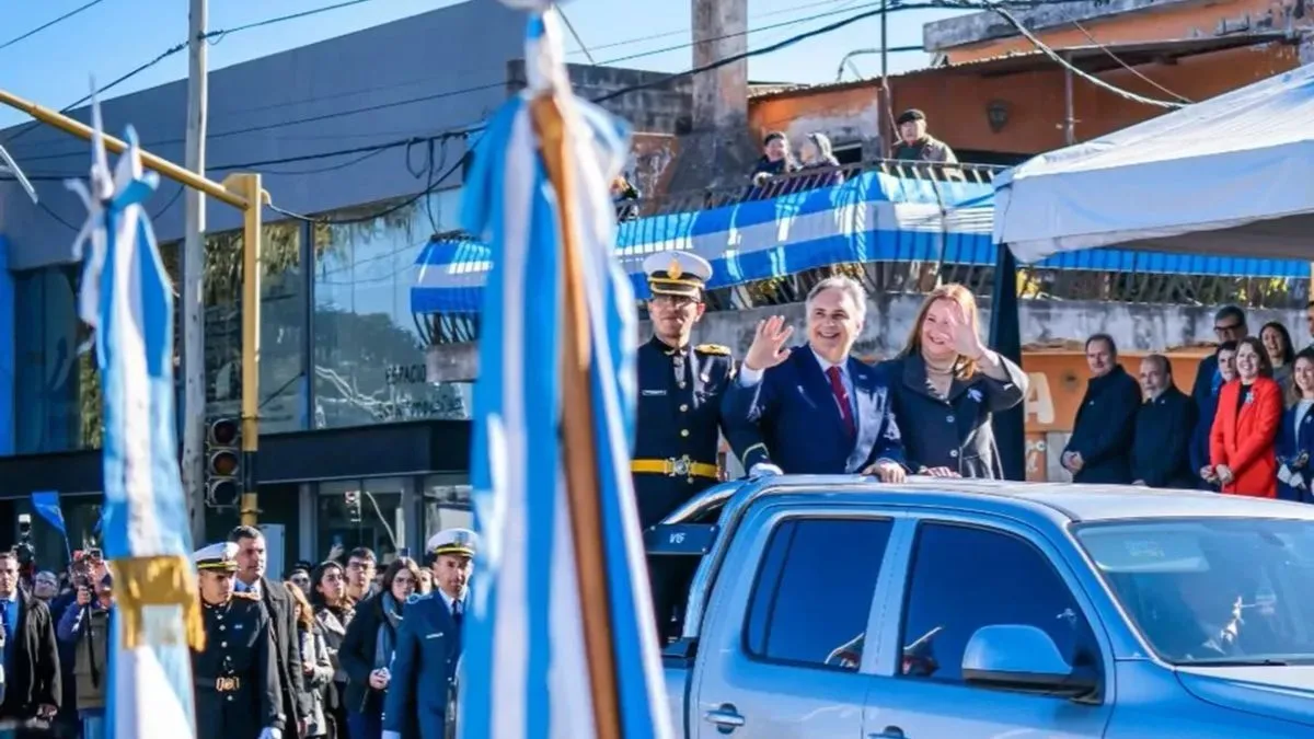Llaryora llamó a la unidad nacional en el Día de la Bandera desde Río Primero