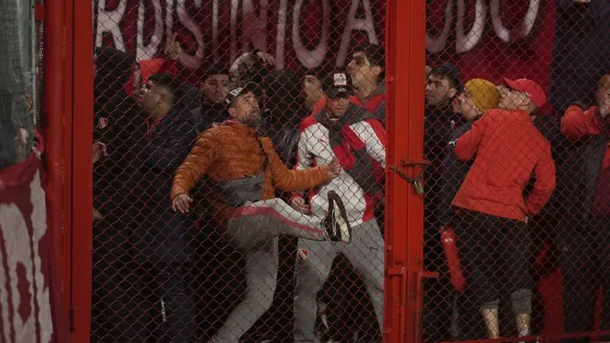 Se registraron violentos incidentes en la cancha de Independiente por Copa Sudamericana