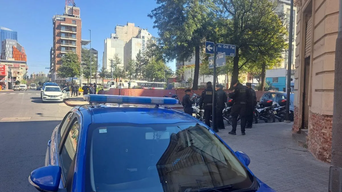 Incidentes en la sede de la UOCRA Córdoba: detenciones y un policía lesionado