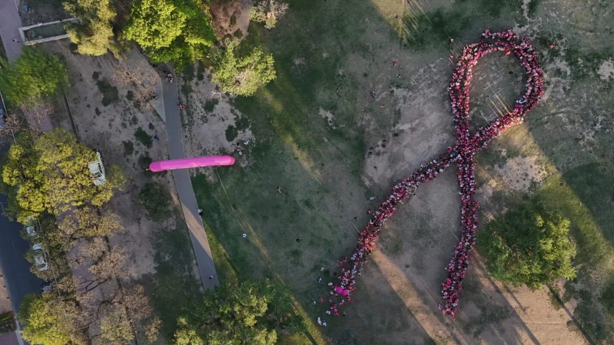 Córdoba Rosa: llega la caminata y el armado del lazo más grande del país