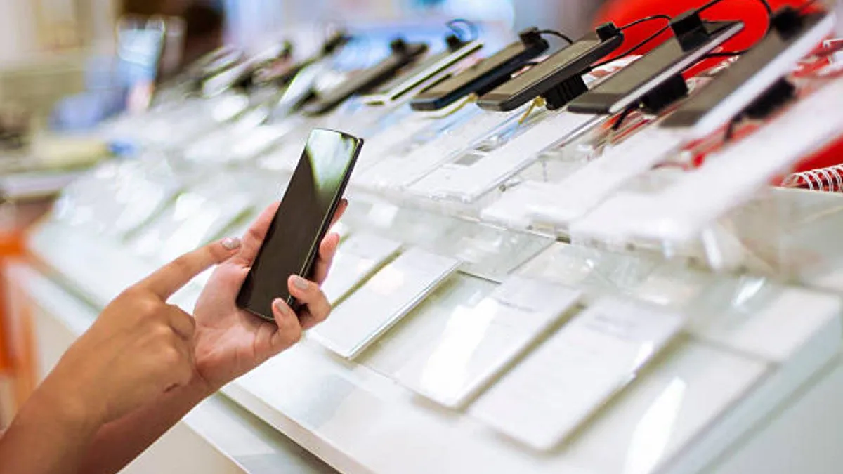 Eliminan aranceles a la importación de celulares y se espera una baja de precios