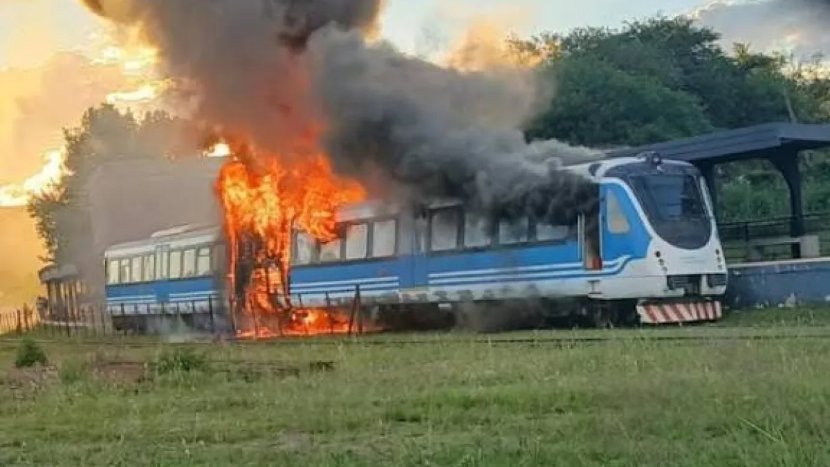 Se incendió el tren de las Sierras en La Calera