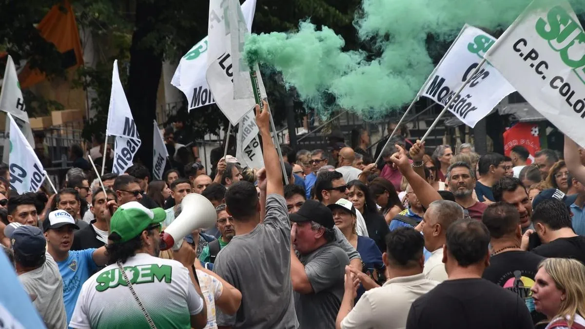 Gremios estatales se movilizan contra la reforma previsional