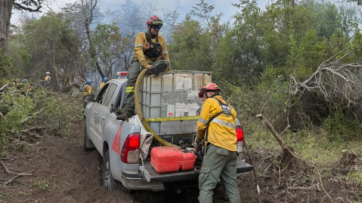 Chubut: este viernes parte un cuarto grupo de bomberos cordobeses hacia la zona de incendios