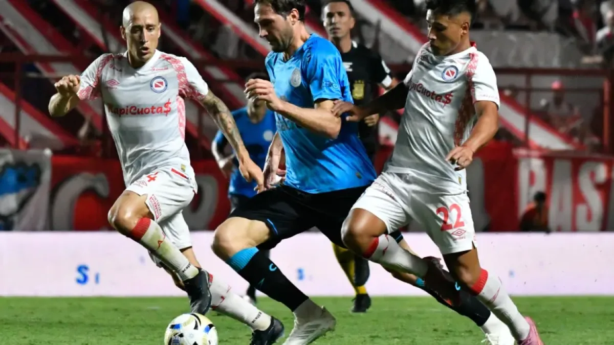 Belgrano y Argentinos Juniors igualaron sin goles en La Paternal