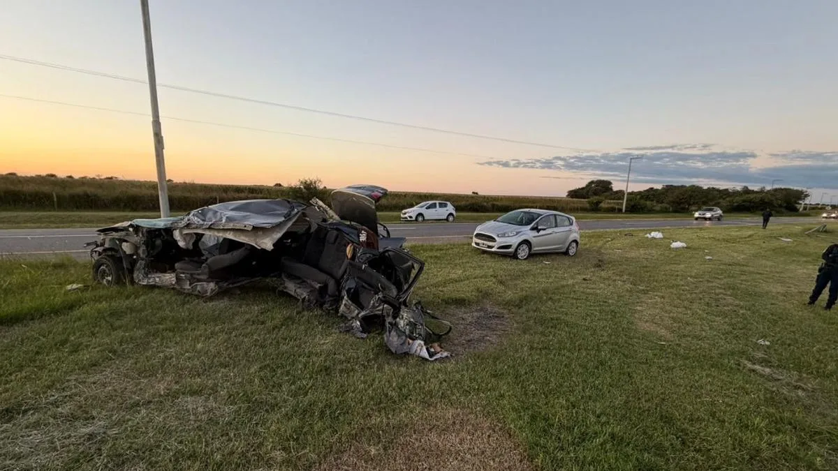 Dos muertos y una mujer herida tras un choque en Parque Futura