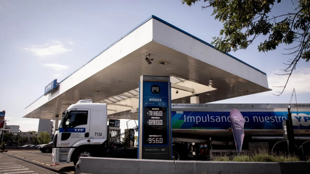 El Gobierno habilita agregar más bioetanol a las naftas para frenar la suba de precios
