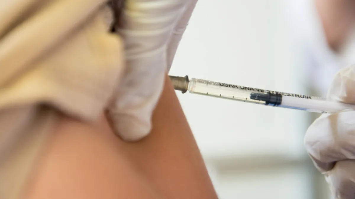 Vacunación antigripal PAMI en Córdoba: inicio del operativo para jubilados 2026