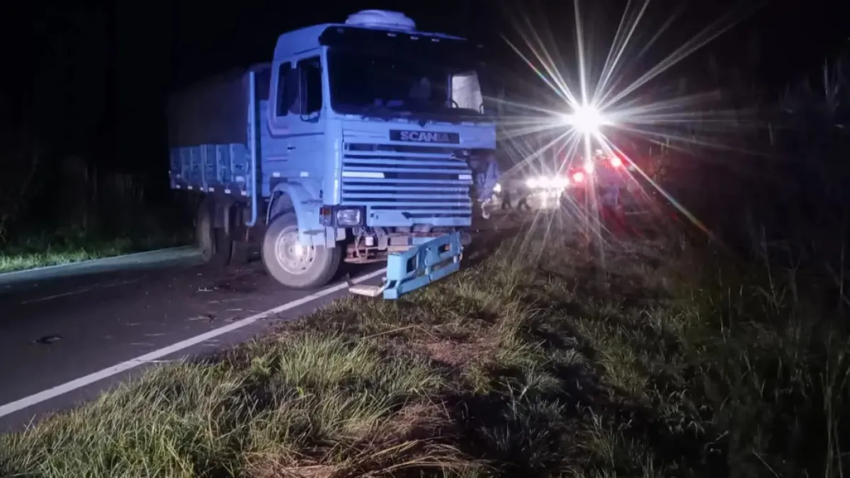 Choque fatal en ruta 35: un hombre murió tras impactar contra un camión