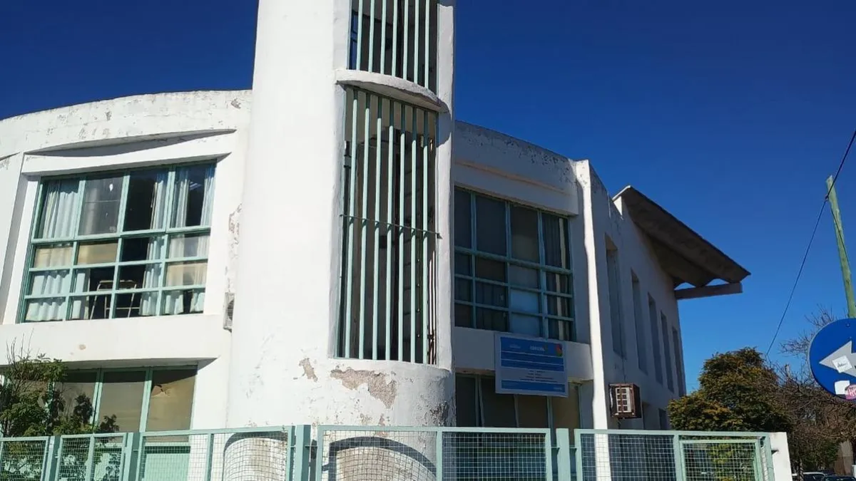 Un alumno llevó un arma a la escuela en Córdoba y fue demorado