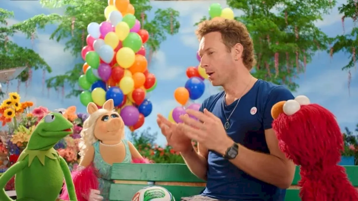 Chris Martin y los Muppets anunciaron a las mega estrellas que estarán en la final del Mundial
