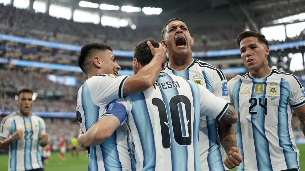 Messi volvió a brillar con un doblete y Argentina venció a Austria