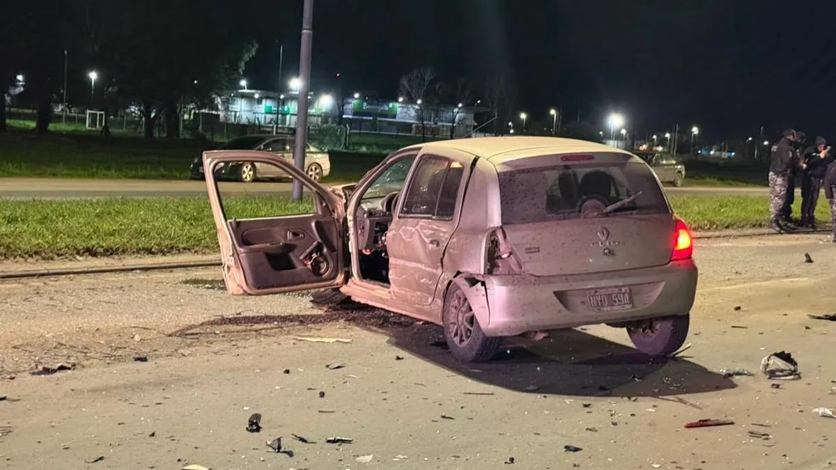 Impactante choque: murió una bombera en la zona del Mercado de Abasto