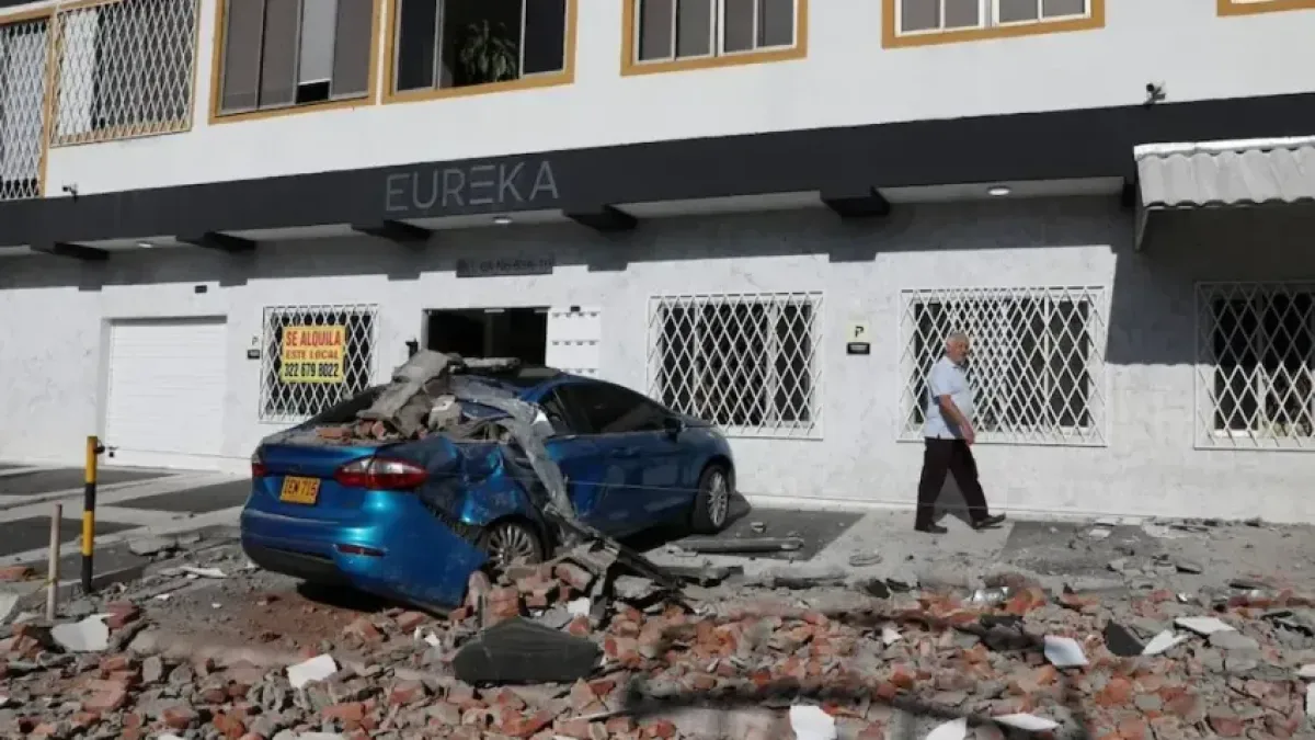 Un fuerte sismo de 7,4 sacudió a Colombia: graves daños y heridos