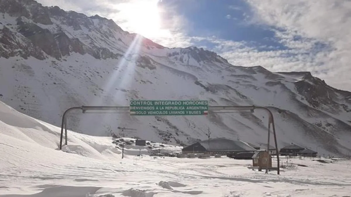 El paso a Chile por Mendoza continúa cerrado ante alerta de nevadas
