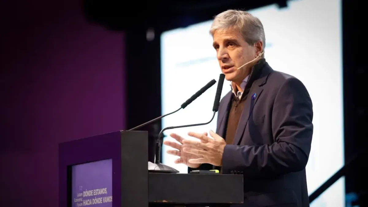 Luis Caputo anunció medidas vinculadas al crédito hipotecario