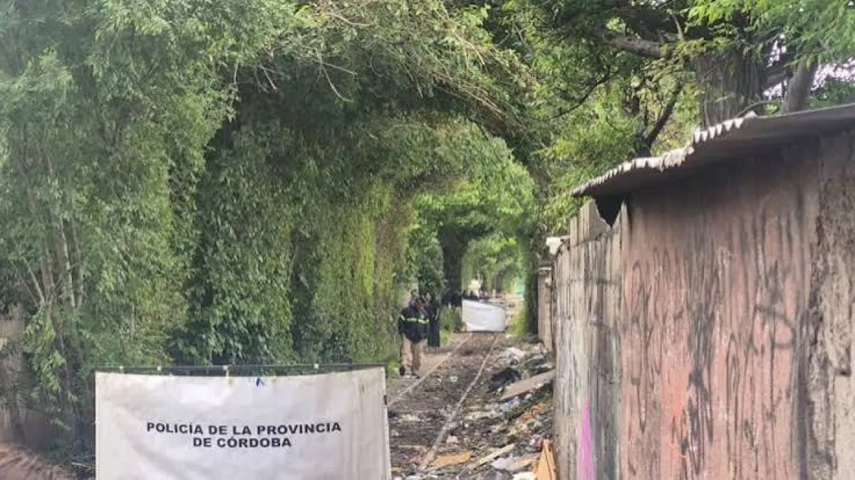 Un efectivo policial falleció tras ser atropellado por un tren en barrio Remedios de Escalada