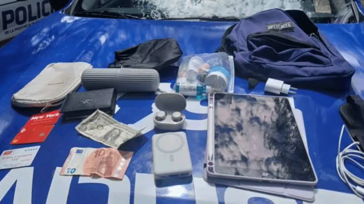 Detuvieron a tres adolescentes tras un robo en Córdoba: joyas, dinero, tecnología y hasta un revolver