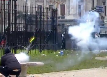 disturbios frente al Congreso