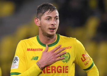 Suspenden la búsqueda "activa" del avión en el que viajaba Emiliano Sala