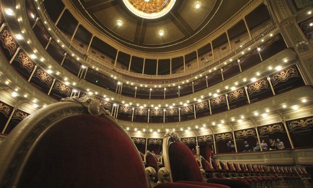Evacuaron el Teatro del Libertador porque se activaron las alarmas preventivas de incendio