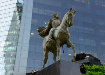Emplazaron en Buenos Aires la estatua ecuestre del Brigadier General Bustos