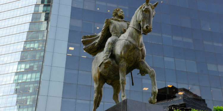 Emplazaron en Buenos Aires la estatua ecuestre del Brigadier General Bustos