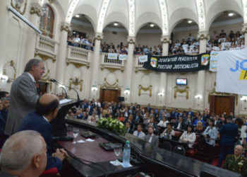 Córdoba impulsará la enseñanza de tecnologías por ley en las escuelas públicas