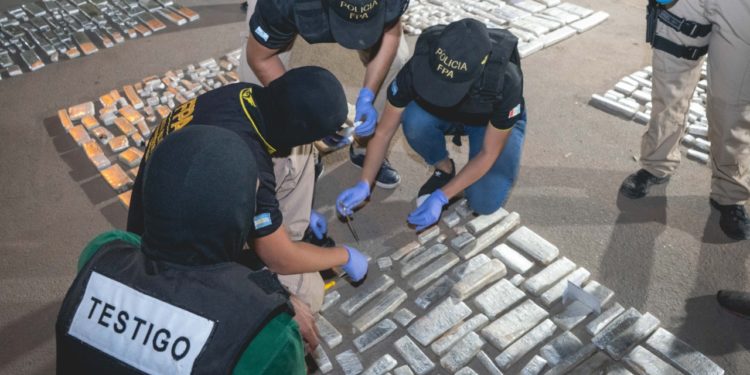 Desbaratan una banda narco y hay 6 detenidos