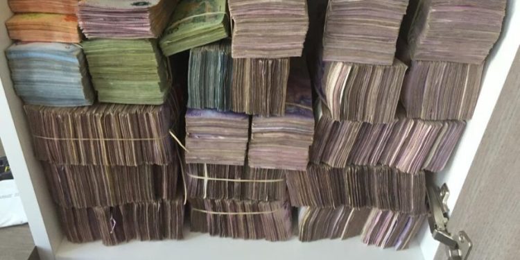 Desbaratan una financiera ilegal en Córdoba y hay 4 detenidos