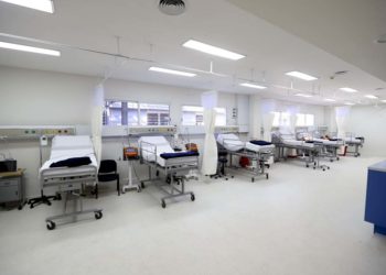 La Provincia abre la convocatoria para sumar profesionales al sistema público de salud