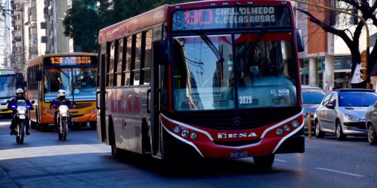 Conflicto en el transporte: provincias reclaman aumento en los subsidios