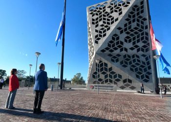 Schiaretti rindió homenaje a los héroes de Malvinas