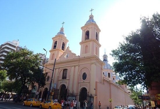 El Gobierno autorizó la apertura de iglesias para rezo individual