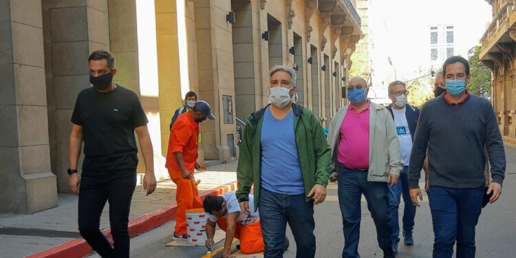 El Municipio ensancha veredas y restringe la circulación de autos en el centro