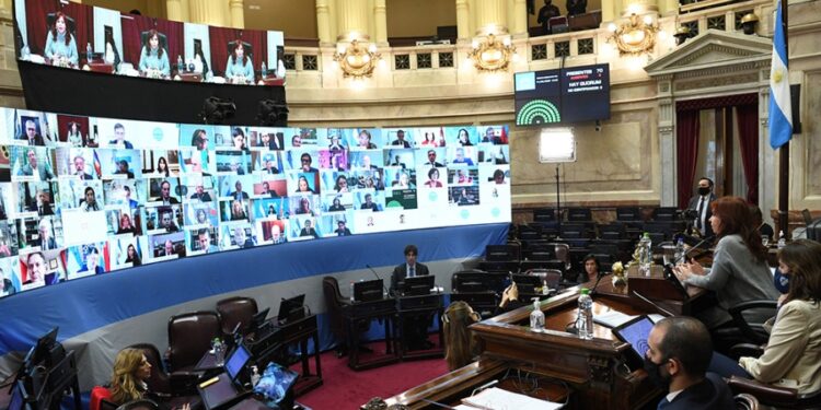 El Senado aprobó la ley de alquileres y de educación a distancia
