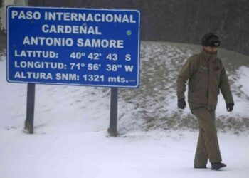 Autorizan el ingreso de ciudadanos chilenos por tres pasos fronterizos