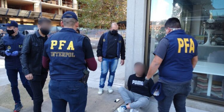 La Policía Federal detuvo a dos líderes de una organización criminal turca en Puerto Madero