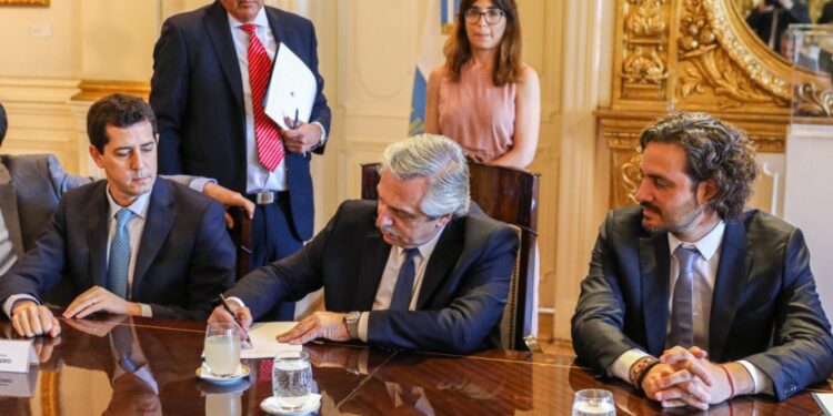 El Gobierno dará este martes auxilio económico a Córdoba, Santa Cruz, Misiones y Santa Fe