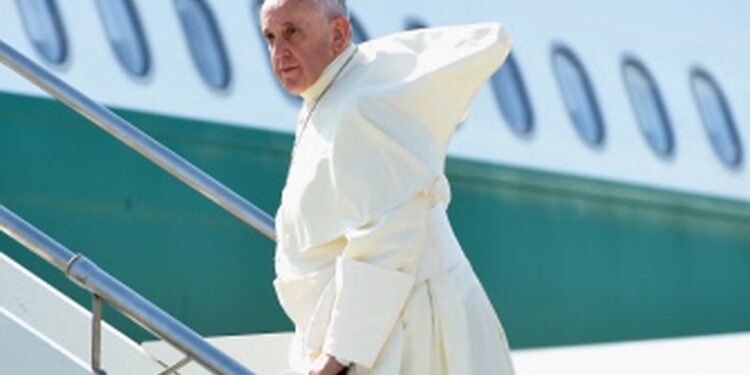 Por el coronavirus, 2020 podría ser el primer año sin viajes papales desde 1978