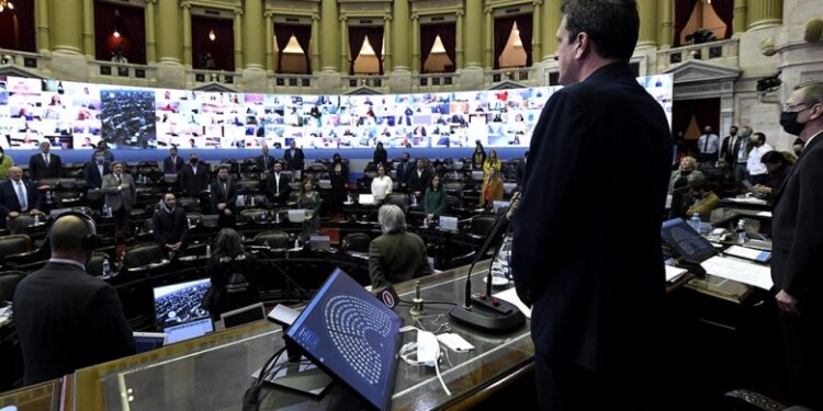 Diputados continuará con las sesiones semipresenciales, pese a los contagiados