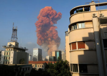 Se registró una fuerte explosión en el puerto de Beirut, Líbano