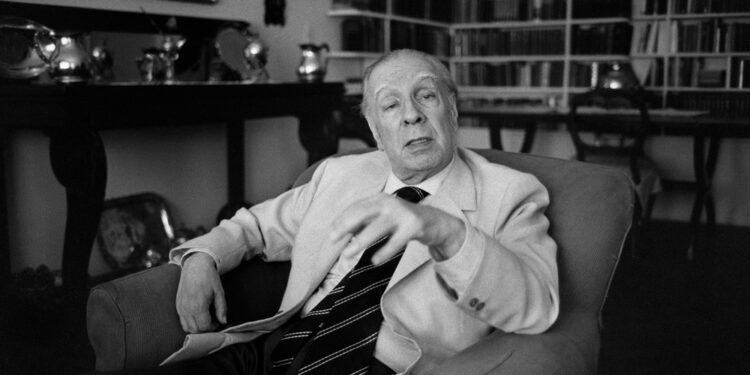 Se conmemora el Día del Lector: a 121 años del nacimiento, homenajean a Borges con lecturas y clases