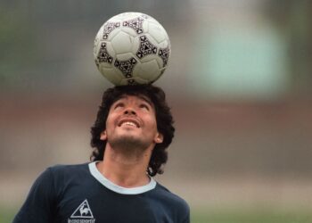 Maradona, ícono nacional por excelencia, celebra 60 años