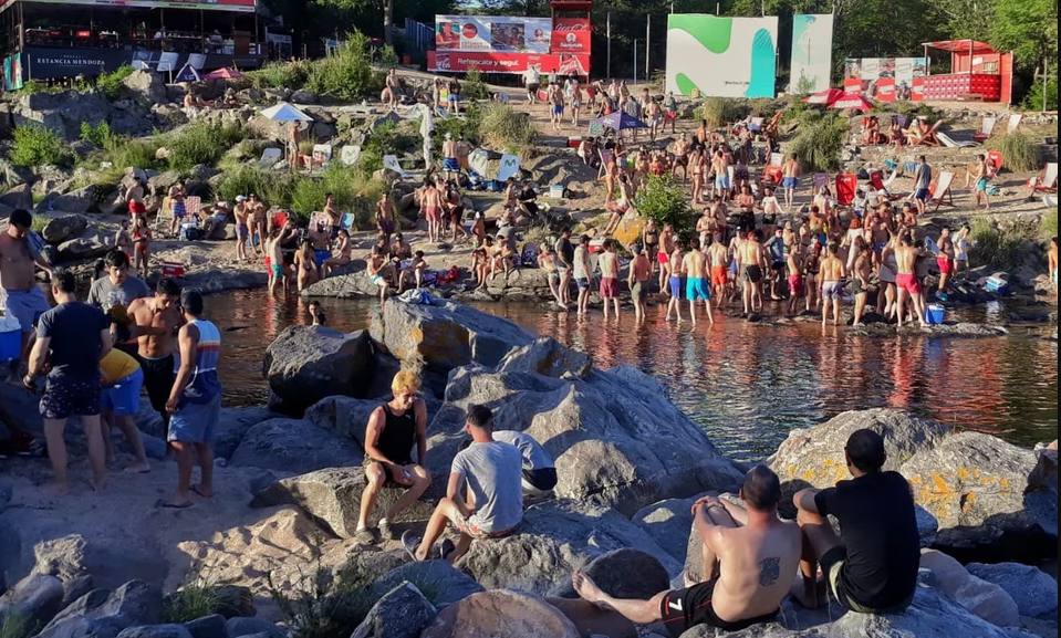 Cerraron balnearios en Punilla por exceso de turistas